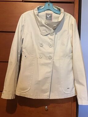 Women's Cream Short Double-Breasted Trench Coat